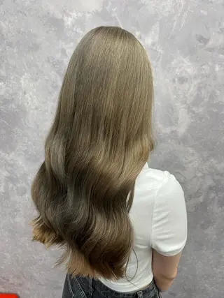 カラー デザインカラー MIKU🦋のヘアスタイル