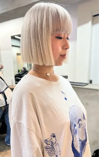 ショート 東のりか/ハイトーン ブリーチカラー/ボブのヘアスタイル