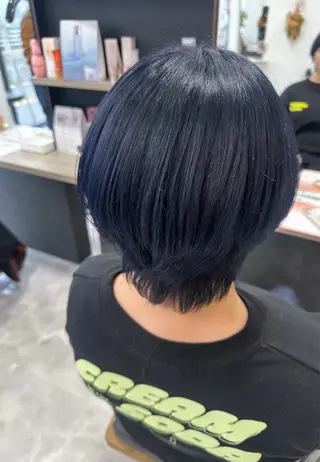 ショート カラー 𝑴𝒐𝒓𝒊‎‪ /髪質改善/艶髪🖤のヘアスタイル