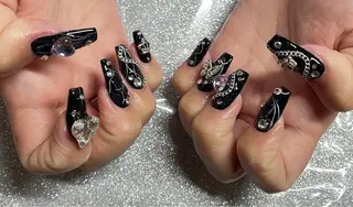 ネイル VIERU 🌈🎀💖のネイルデザイン