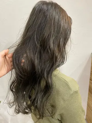 ロング カラー ヘアアレンジ 暗髪カラー🫐パーマ おくだりんかのヘアスタイル