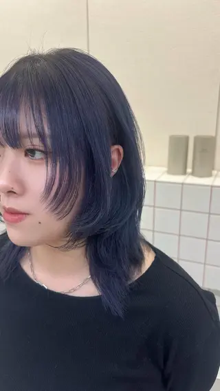 カラー 🌷花屋併設🌷 岡本明日実のヘアスタイル