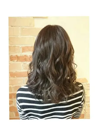 セミロング カラー JIL BLAN 京都所属・RU RIのヘアスタイル