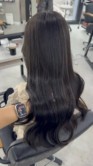 ロング カラー 赤み無し柔らかカラー 【梅田】madokaのヘアスタイル