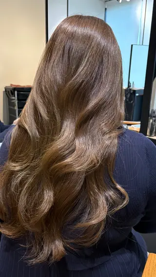 カラー 広瀬 帆々乃のヘアスタイル