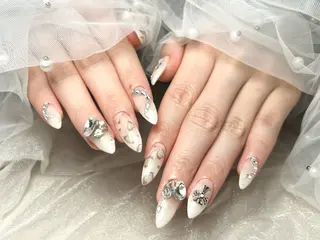 ネイル La suzuran nail&eyelashsalon 上前津店所属・La suzuran 上前津店 森本のネイルデザイン