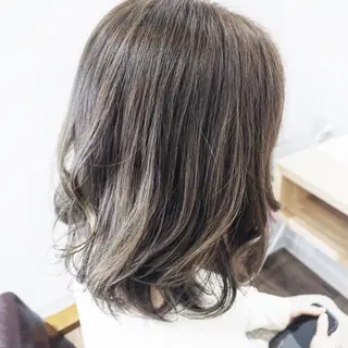 カラー 土屋 貴章のヘアスタイル