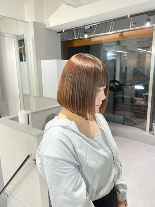 ショート カラー ikuma/ ミルクティーのヘアスタイル