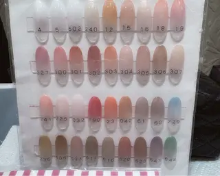 ネイル ネイルサロンエーナイン函館店所属・本間 楓のネイルデザイン