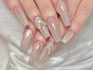 ネイル Salon de Minuit🦩のネイルデザイン
