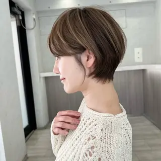 ショート グレージュ/レイヤー ふうか　渋谷のヘアスタイル