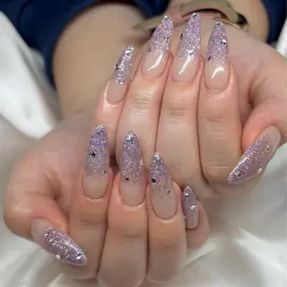 ネイル . 未來のネイルデザイン