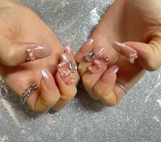 ネイル VIERU 🌈🎀💖のネイルデザイン