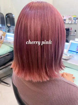 ショート カラー 岡野 静華のヘアスタイル