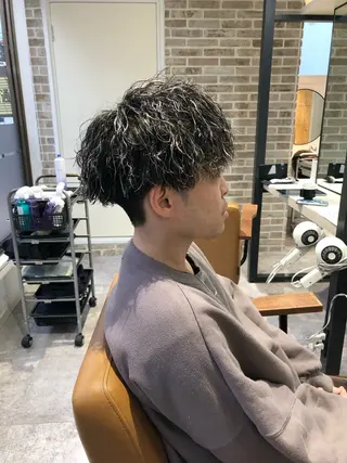 カラー パーマ メンズ ⭐️TOSHIKI メンズパーマオタク⭐のヘアスタイル