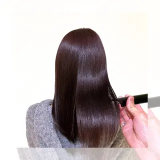 セミロング IwAsh中山駅店所属・【ツヤ髪特化】 Santaのヘアスタイル