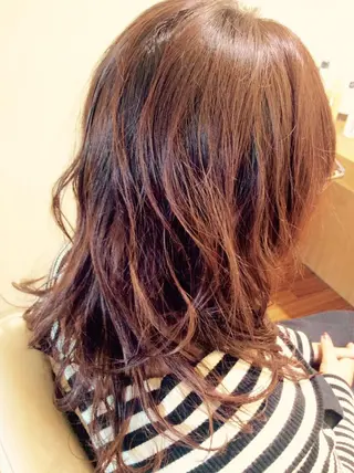 セミロング パーマ 大場 優のヘアスタイル