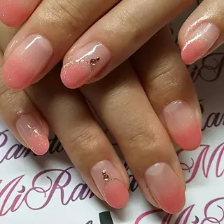 ネイル MiRanda Nail所属・MiRanda 保坂 舞のネイルデザイン