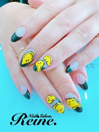 ネイル Nailsalon Reine所属・玉栄 伶奈のネイルデザイン