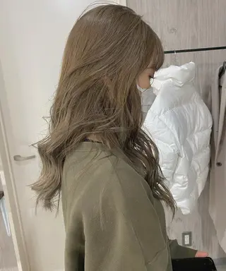 セミロング カラー GiseL アンリのヘアスタイル
