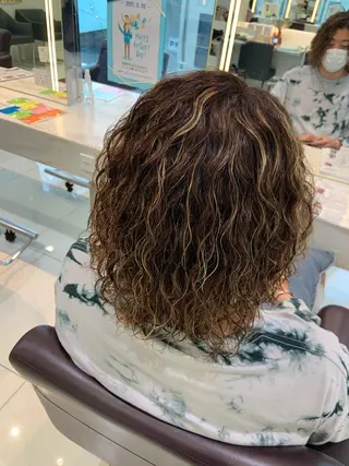 ショート カラー パーマ ヘアアレンジ メンズ ハイトーンカラー🤍 山下 優華のヘアスタイル