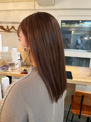 カラー 三品 早妃のヘアスタイル