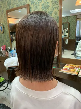 ミディアム 吉田 朱理のヘアスタイル