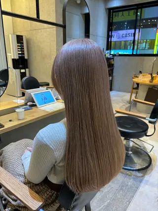 ロング 新宿髪質改善レイヤー カット内田智大のヘアスタイル