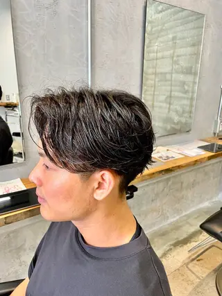 パーマ メンズ 小林 崇雅　ダウンパーマのヘアスタイル