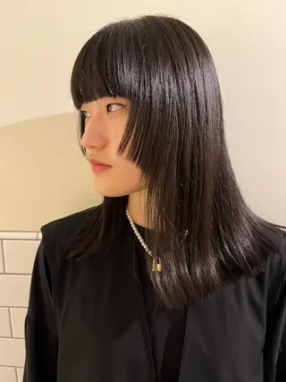 ミディアム カラー 🦮shiori アイドルオタク🦮のヘアスタイル