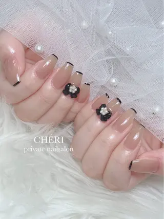ネイル CHÉRI .のネイルデザイン