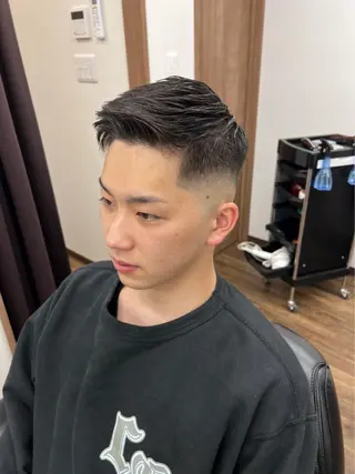 ショート メンズ DAN BRISE BARBER所属・馬上 拓海のヘアスタイル