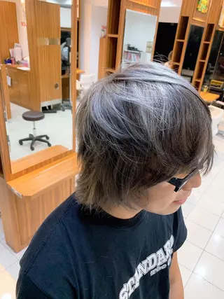 ミディアム カラー メンズ 白髪ぼかしハイライト 柳川拓哉のヘアスタイル