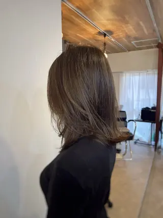 ミディアム カラー CLOVE所属・下石怜子/レイヤー/ 透明感カラーのヘアスタイル