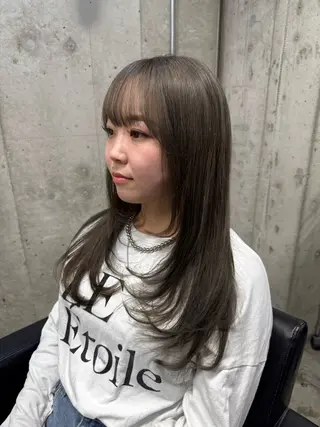 ロング lafit 侑莉人のヘアスタイル