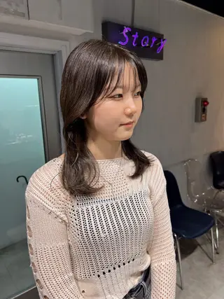 セミロング カラー NANAMI🩵 大人可愛い韓国ヘアのヘアスタイル