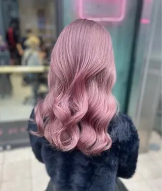 ロング カラー ヘアアレンジ メンズ のん🎀ハイトーン/ レイヤーカット🐳のヘアスタイル