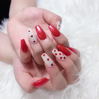 ネイル Elegant beautyルイのネイルデザイン