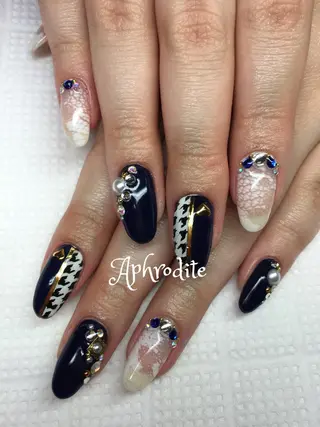 ネイル Aphrodite パラジェル認定サロンのネイルデザイン