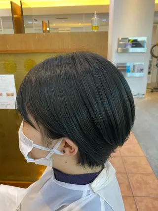 ショート カラー プロフィールを ご覧くださいのヘアスタイル