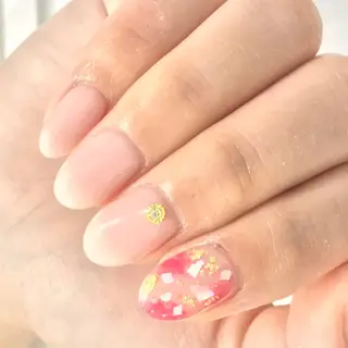 ネイル 福ネイル スタッフのネイルデザイン