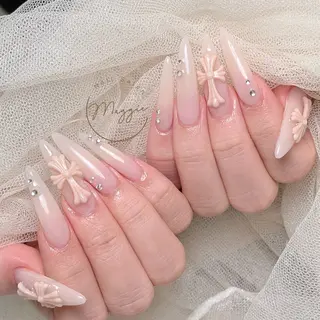 ネイル Maggie Nail🦩のネイルデザイン