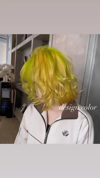 ミディアム カラー 💜ハイトーン💛 マジカルかいちゃんのヘアスタイル