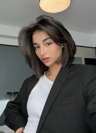 ミディアム 海外レイヤー鯉渕 【海外風メンズも◎】のヘアスタイル