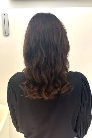 ロング パーマ コテ巻き風パーマ 藤澤　知彌のヘアスタイル