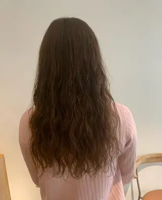 ロング パーマ Noah所属・折下 はるかのヘアスタイル