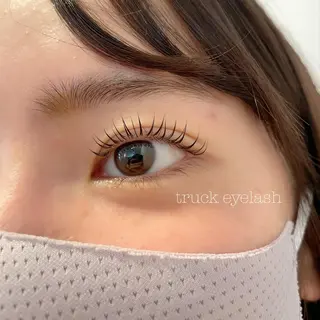 マツエク・マツパ truck阿倍野所属・truck 渡邊 侑季の眉毛・アイブロウイメージ