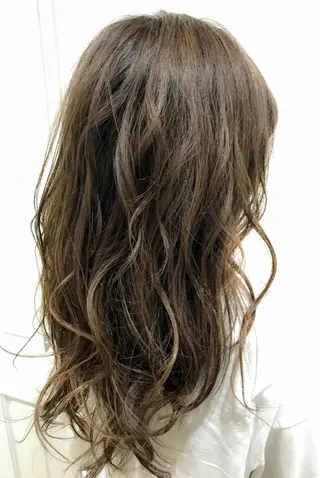 ミディアム カラー NICHE HAIR所属・🤎NICHE 🤎 🌈坂口拓斗🌈のヘアスタイル