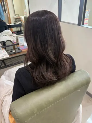 ミディアム 艶感暖色カラー /透明感/瀬戸山舞のヘアスタイル