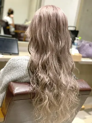 ロング カラー ヘアアレンジ 髪質改善×ハイトーン 中田啄也のヘアスタイル